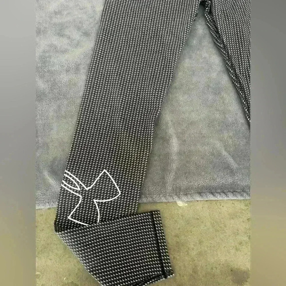 Under Armour Workout Leggings - Picture 3 of 4